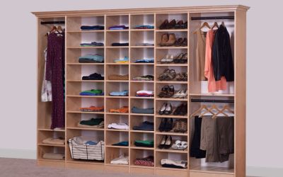 How Crown Molding Adds Elegance to Your Custom Closet